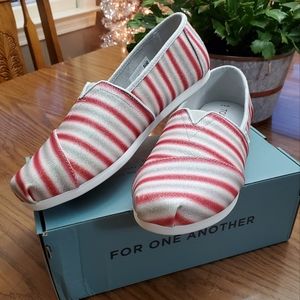 Brand New! Tom's Red/White/Silver Stripe Size 8.5